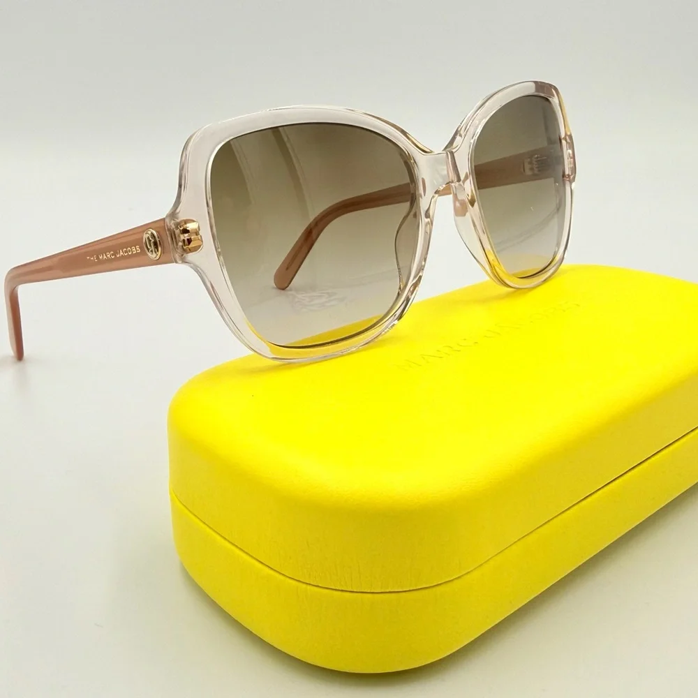 Marc Jacob’s Fashion Sunglasses 555/S Cat Eye 55mm Beige w/ Brown Gradient Lens
